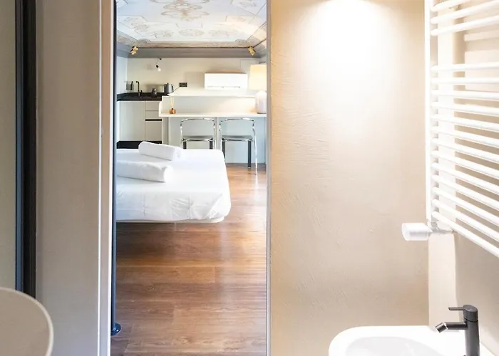 The Gateway Suite, Porta Nuova Station,