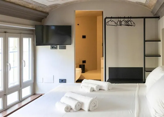 The Gateway Suite, Porta Nuova Station, アパート